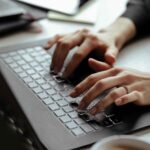 Descubra como digitar com o Touch Typing