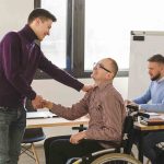 O RH faz a gestão dos funcionários. Atualmente, é essencial aprender como tornar o RH inclusivo na prática e não só em teoria.